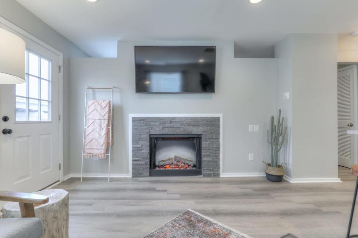 Walk To Broadway Riverfront Condo With Pool Nashville Exteriér fotografie