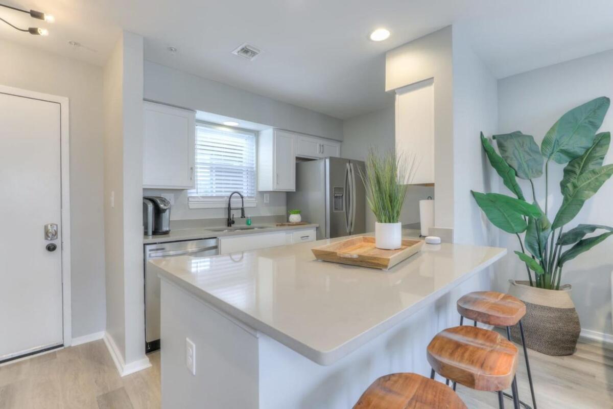 Walk To Broadway Riverfront Condo With Pool Nashville Exteriér fotografie